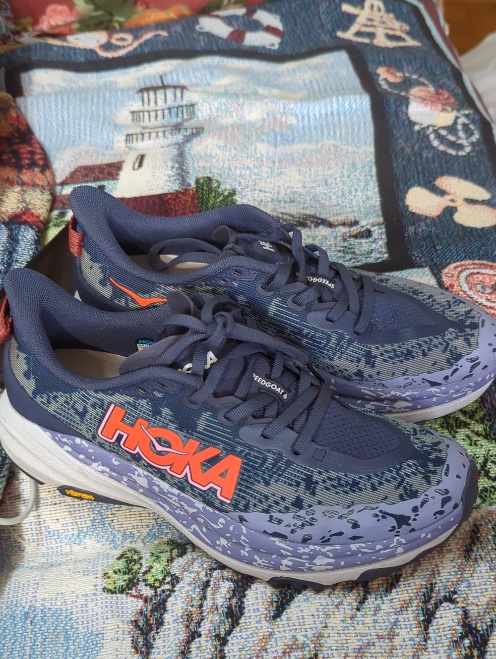 Hokas